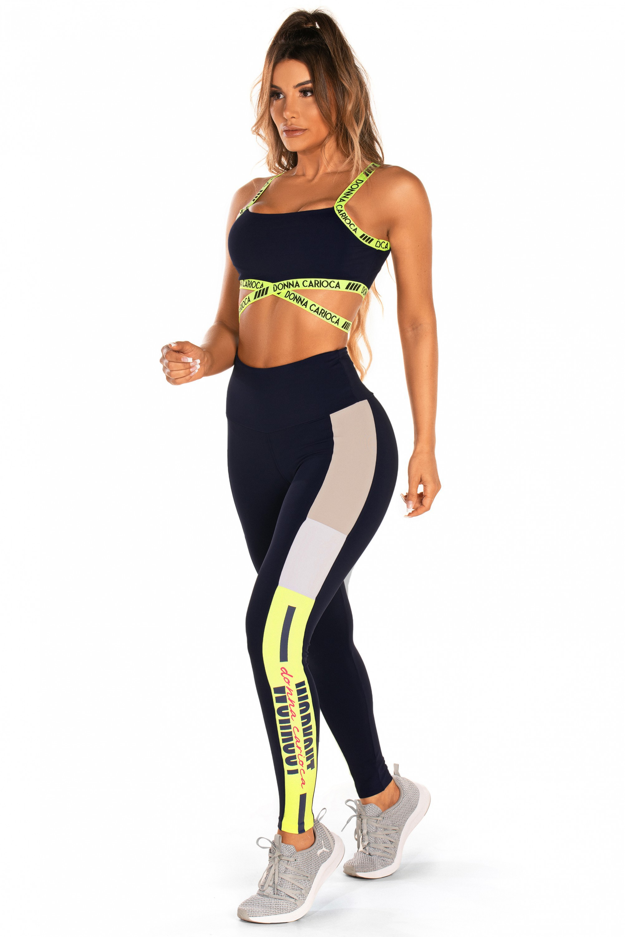Legging Workout em Suplex Poliamida e Estampa Emborrachada - Donna Carioca  Moda Fitness