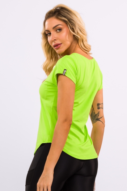 Camiseta Essentials Verde em Tecido Geladinho